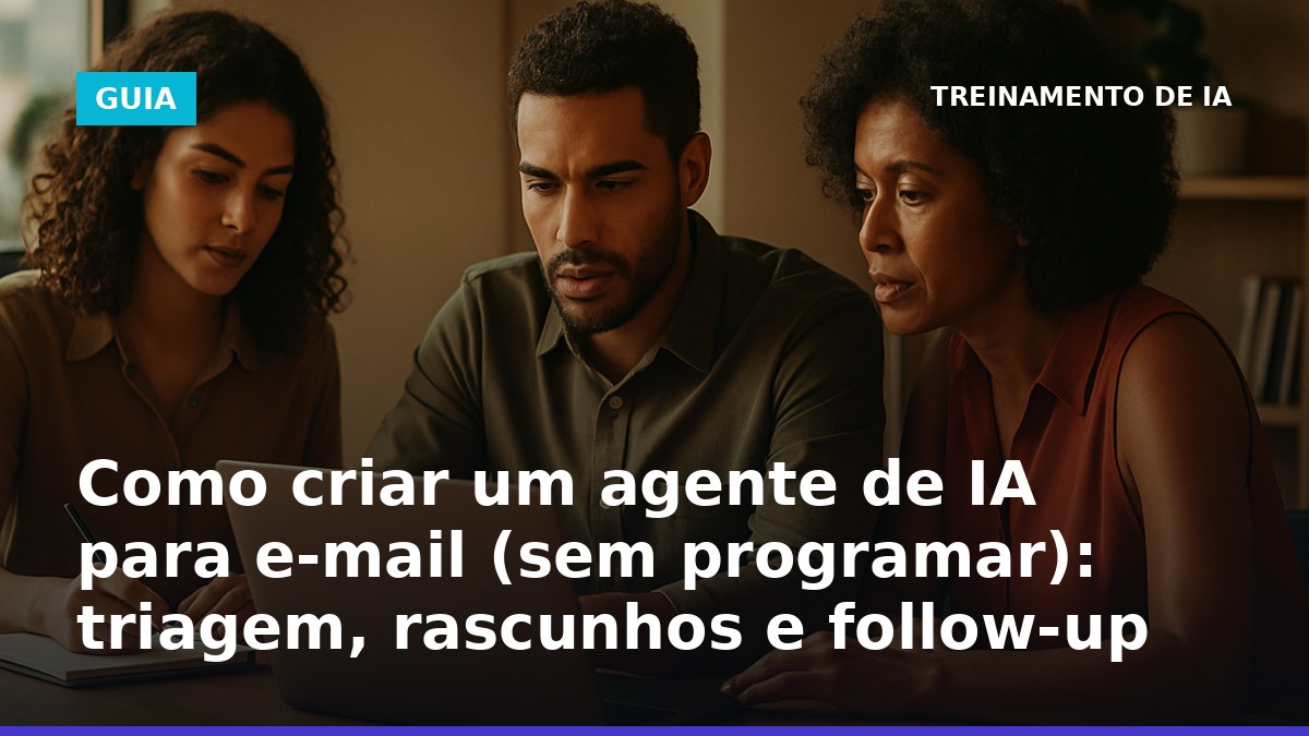 Equipe revisando agente de IA para e-mail com triagem e rascunhos de resposta em notebook